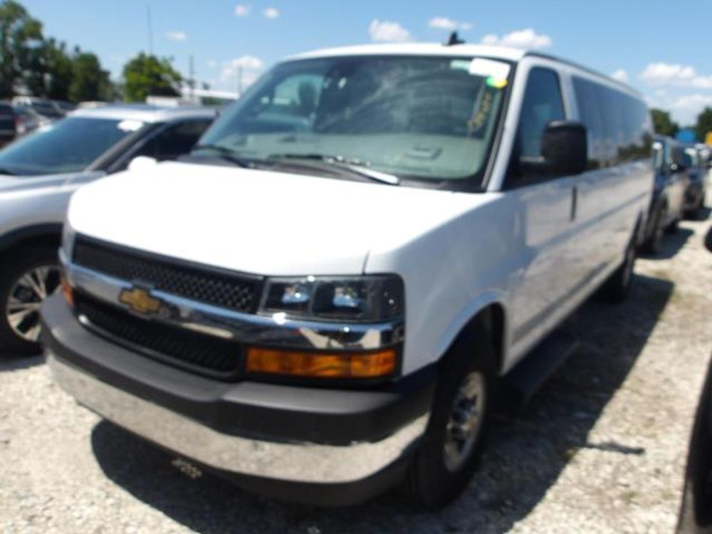 2025 Chevrolet Express Passenger LT