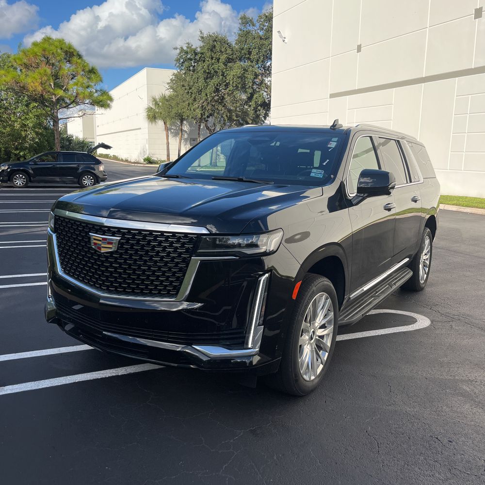 2023 Cadillac Escalade ESV Premium Luxury
