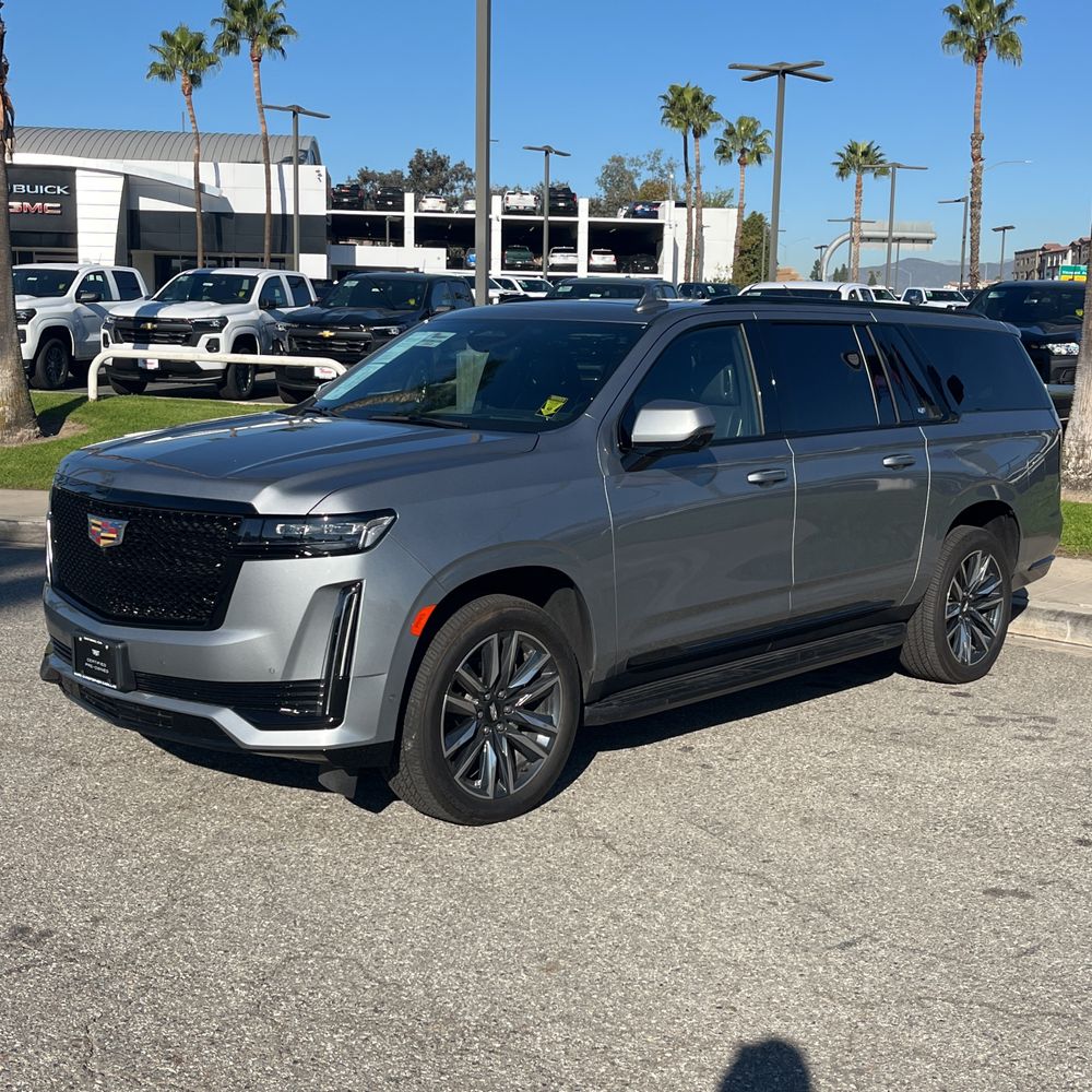 2024 Cadillac Escalade ESV Sport