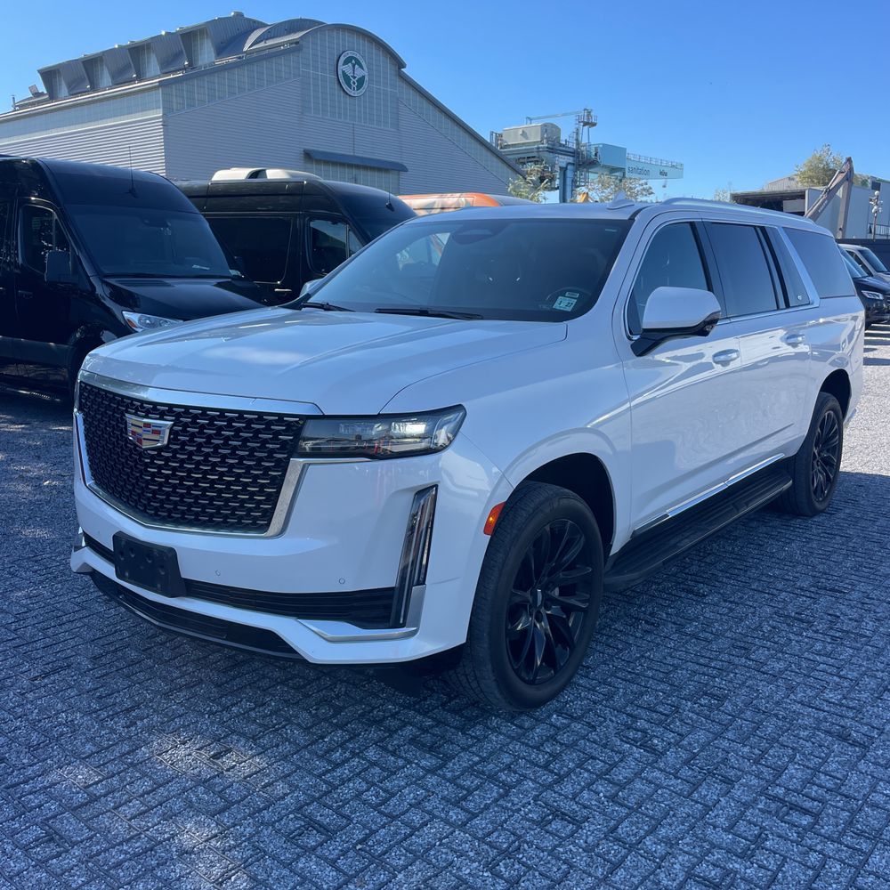 2022 Cadillac Escalade ESV Luxury