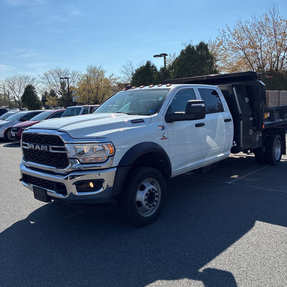 2024 Ram 5500 Chassis Tradesman/SLT/Laramie/Limited