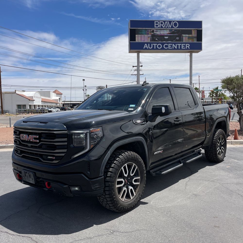2023 GMC Sierra 1500 AT4