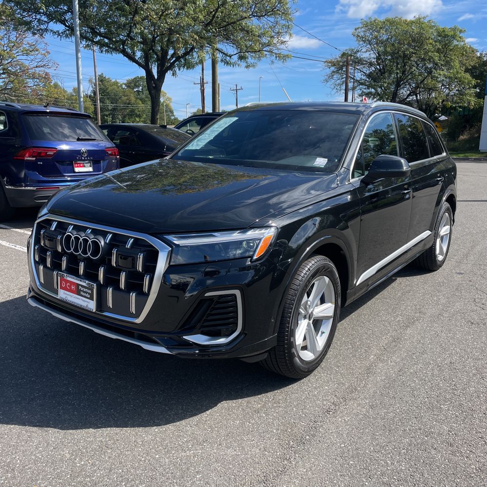 2025 Audi Q7 Premium 45
