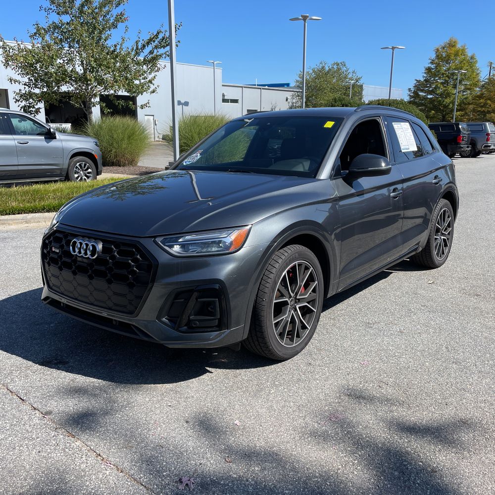 2022 Audi SQ5 Premium Plus