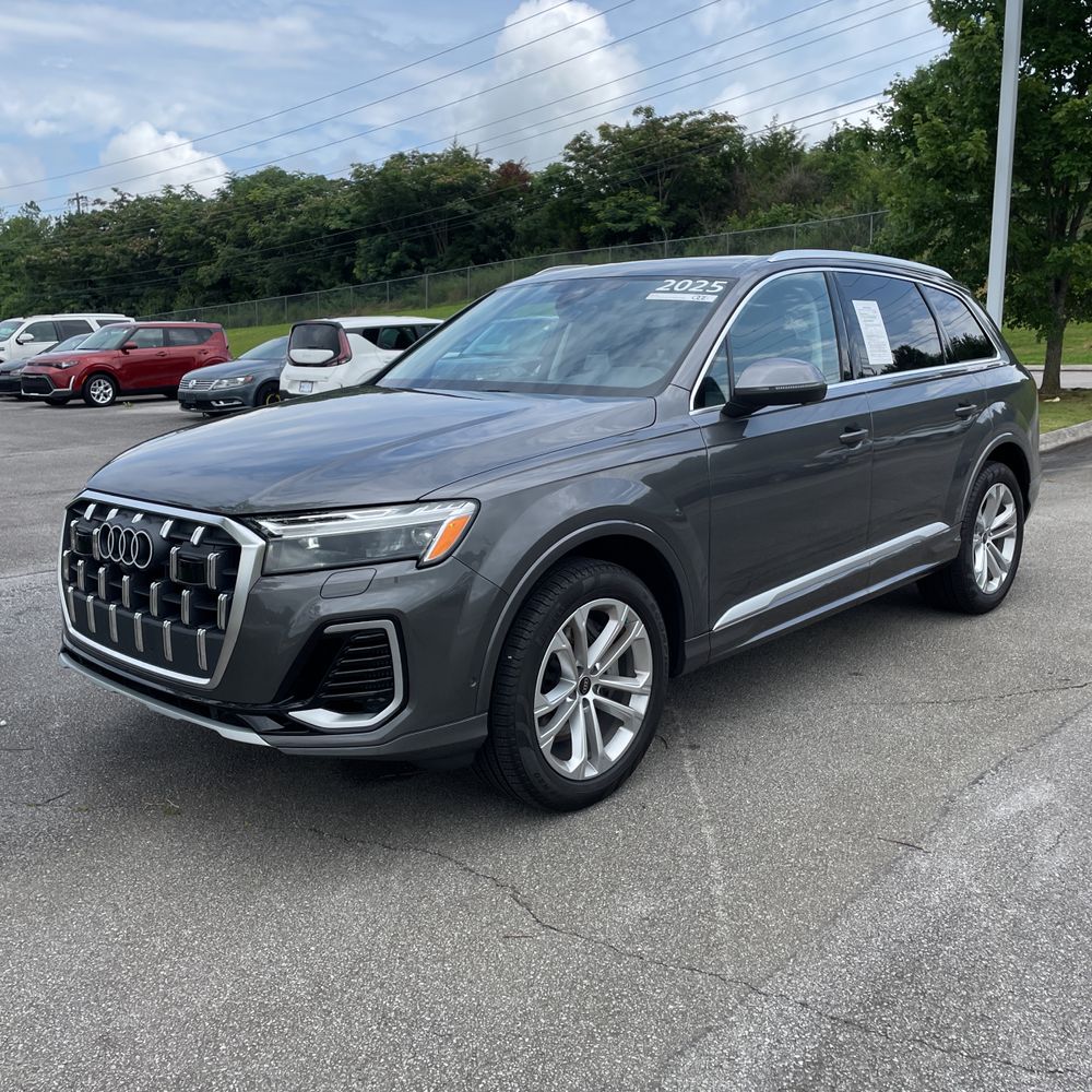 2025 Audi Q7 Premium Plus 55